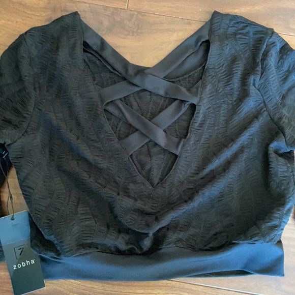 Brand New NWT Zobha Loose black Crop top criss cross back Small - Picture 5 of 5
